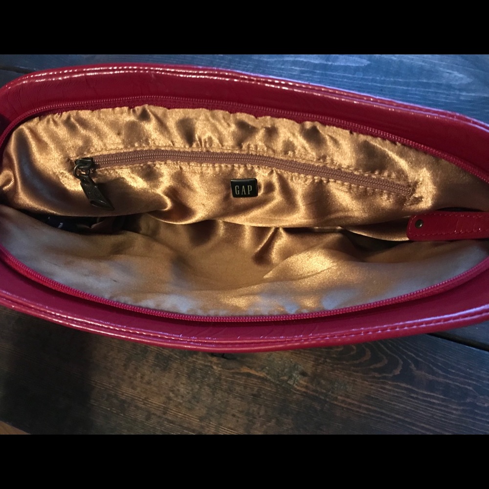 GAP CLUTCH - Picture 2 of 2
